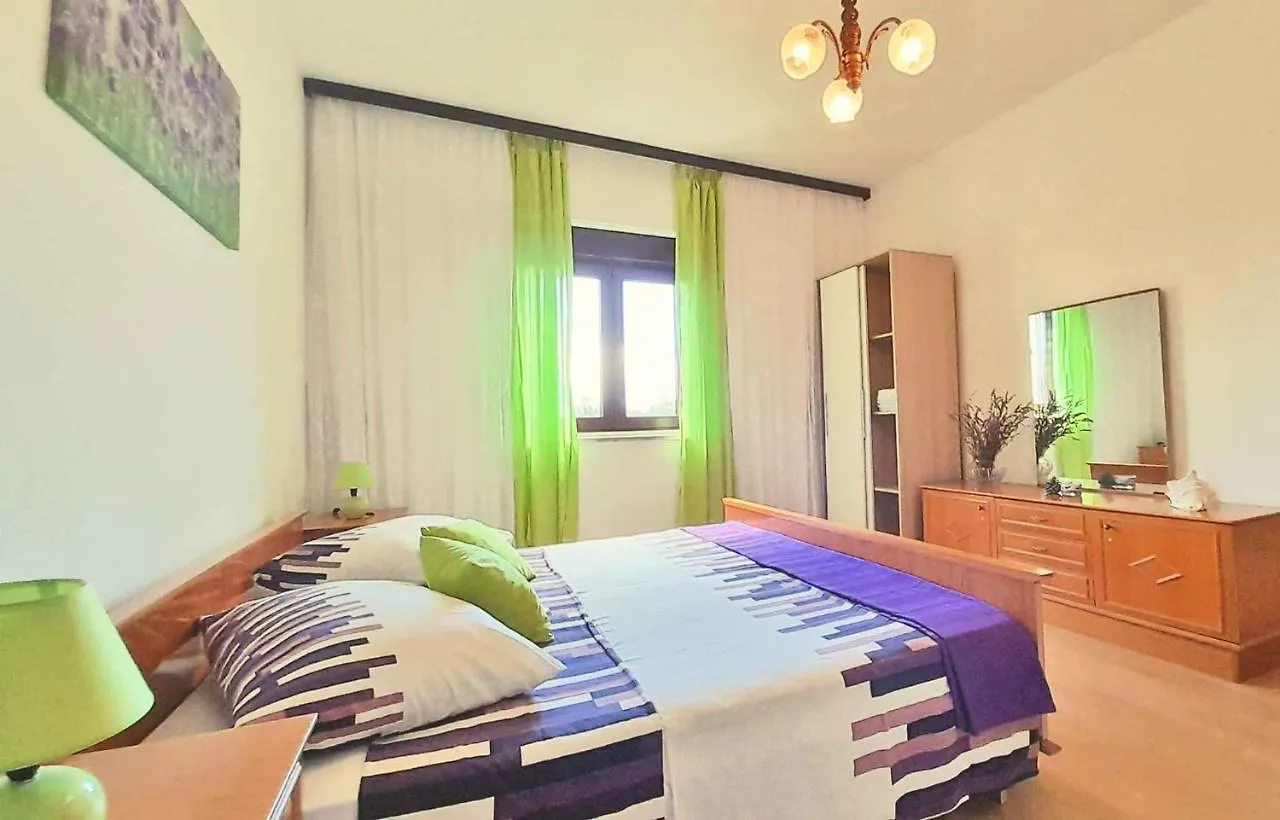 Apartment In Sisan - Istrien 41776 Croatia