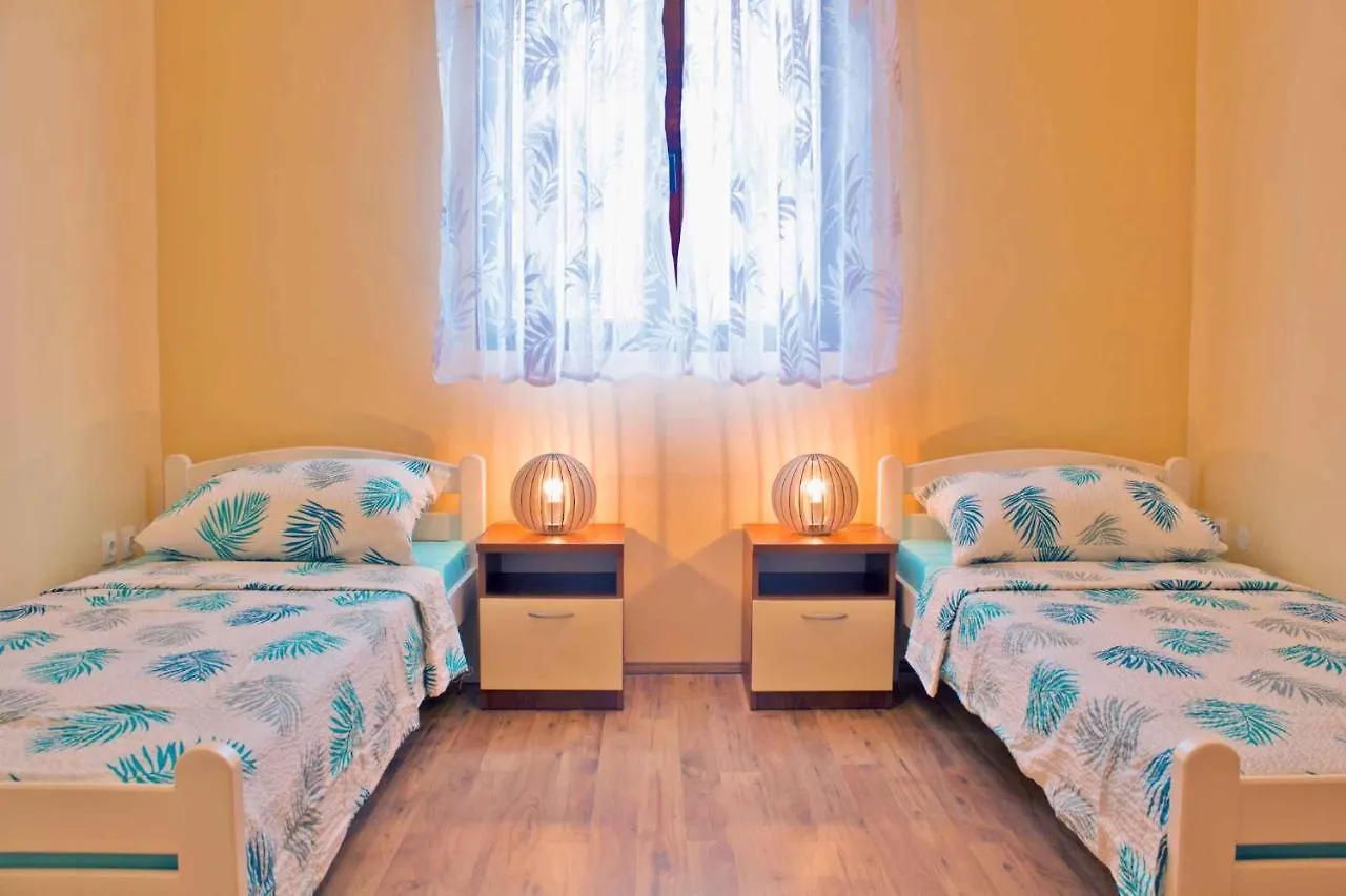 Apartment In Sisan - Istrien 41776 Croatia